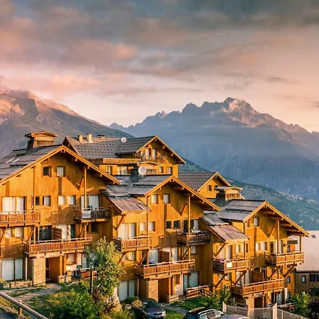 Appart hôtel Hameau Des Ecrins By Infinimountain